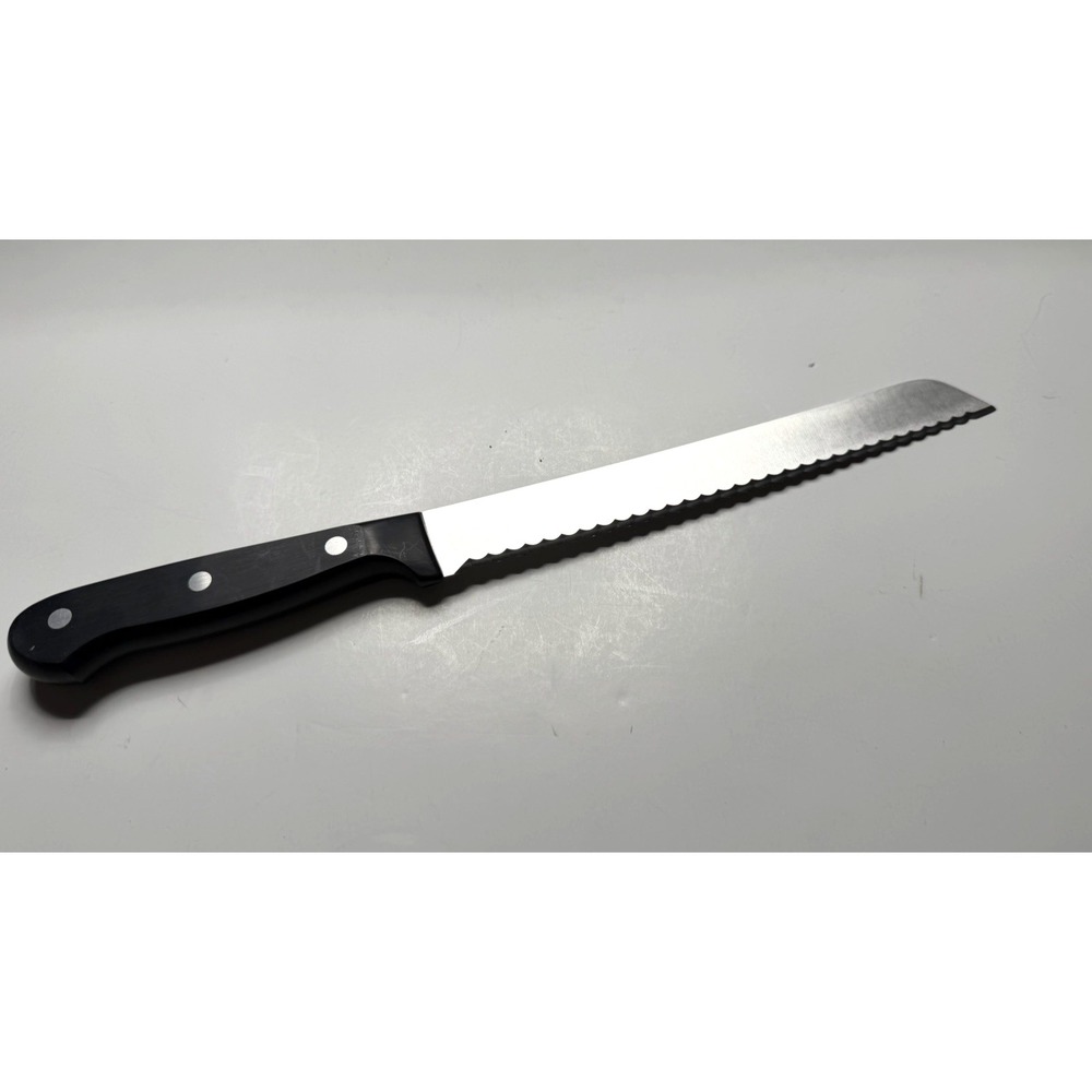 Wusthof Gourmet 8" Serrated Bread Knife Slicing Bread Factory Sharp! - Picture 8 of 13